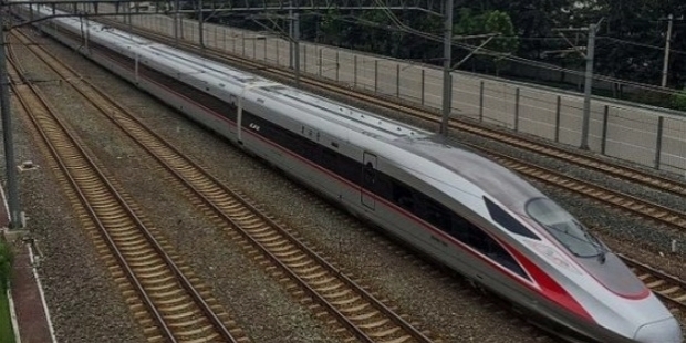 World’s First Driverless Bullet Train