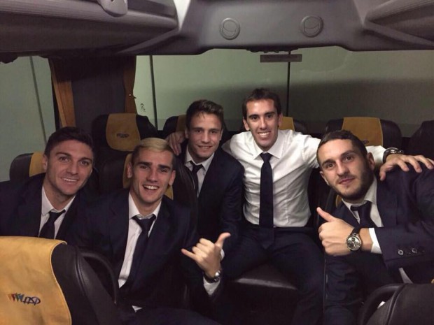Antoine Griezmann with teammates