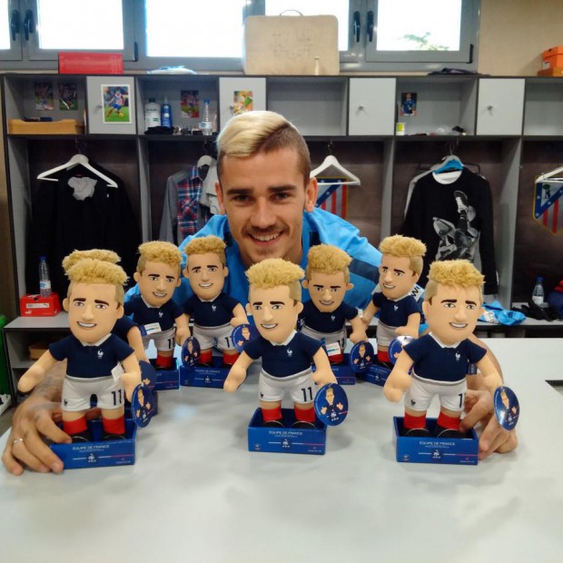 Antoine with toys of him made by Pouplunche