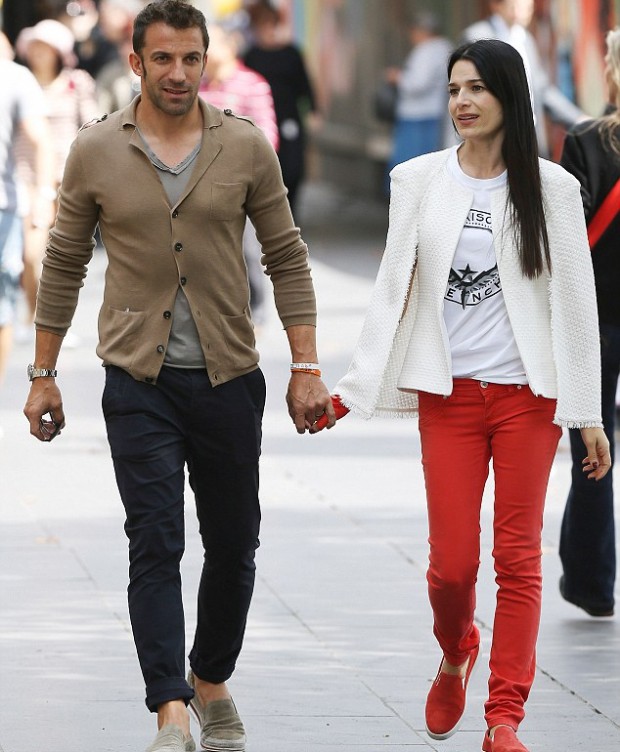 Alessandro Del Piero with his wife in Melbourne