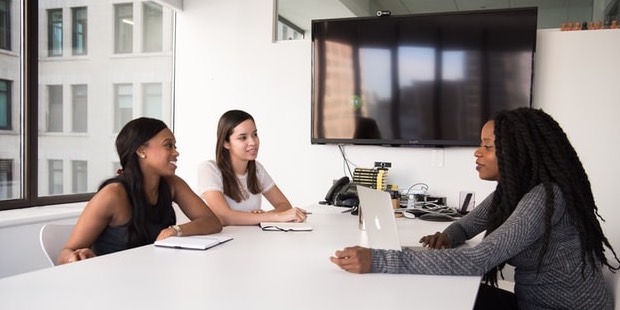 5 Tips to Avoid Being Self-Conscious During Job Interviews