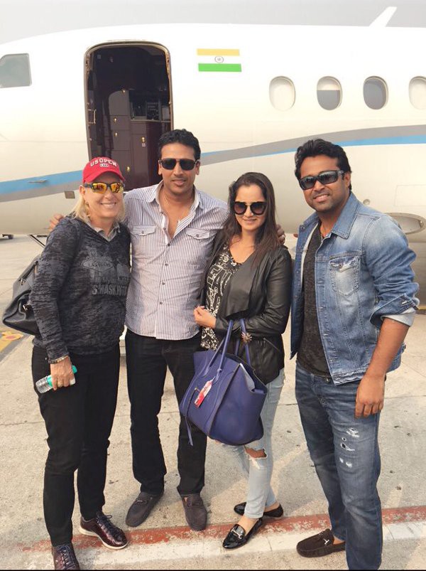 Leander Paes with Sania Mirza, Mahesh Bupathi and Martina Hingis
