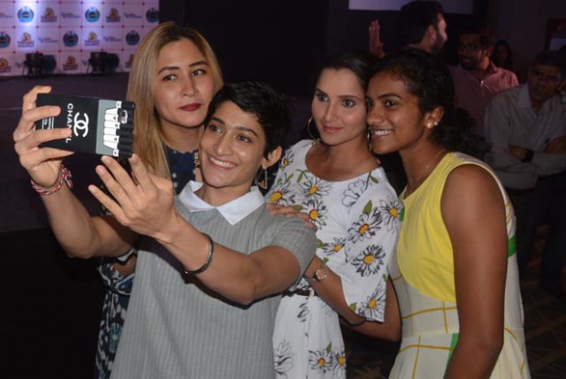 PV Sindhu posing for a selfie with Ashwini, Gutta Jwala and Sania Mirza