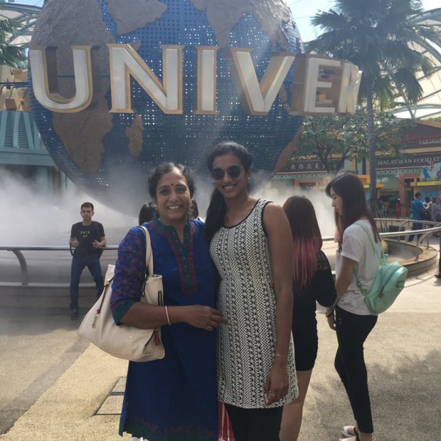 PV Sindhu and her mother PV Vijaya at Universal Studios