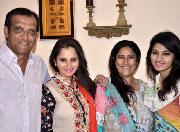 Sania Mirza with her parents Imran Mirza, Nasima Mirza and sister Anam Mirza
