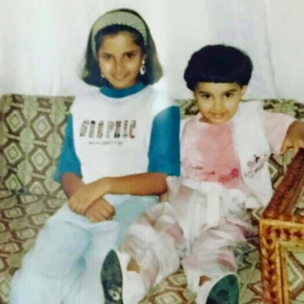 Sania Mirza childhood photo with her sister Anam Mirza